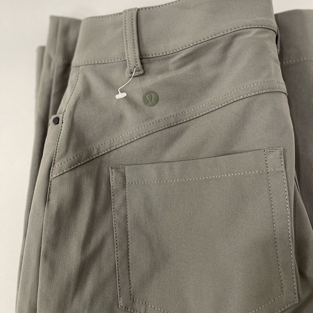Wide leg Lululemon 7/8 Length Women's Pants In 27 With 5 Pkt Wide Leg *Utilitech - Picture 4 of 7